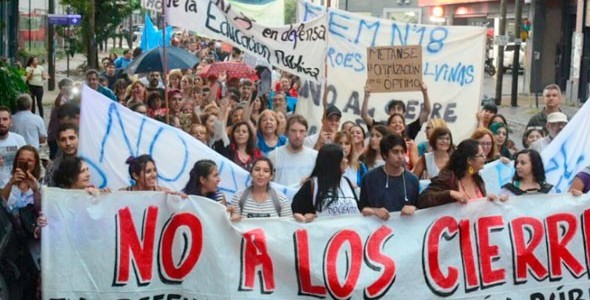 CARAVANA Y CORTE CONTRA EL CIERRE DE BACHILLERATOS DE ADULTOS 