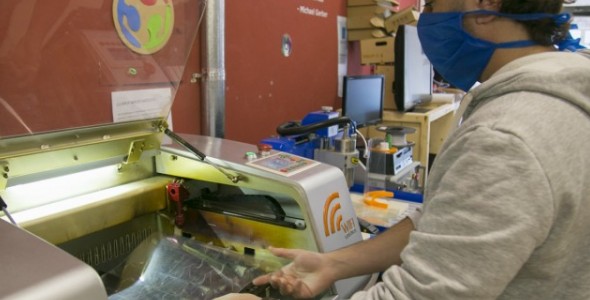 Ya se entregaron más de 1400 mascarillas a los trabajadores de la salud