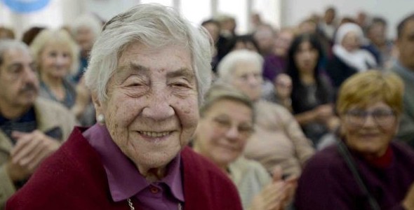 La comuna continúa asistiendo a adultos mayores