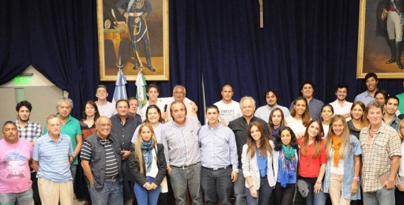Jóvenes de San isidro se capacitan en temas ambientales