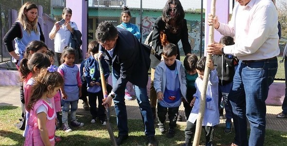 ALUMNOS DE SAN ISIDRO PLANTARÁN ÁRBOLES EN TODO EL DISTRITO