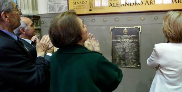 Homenaje Al Ex Gobernador Armendáriz en el Senado Boanerense
