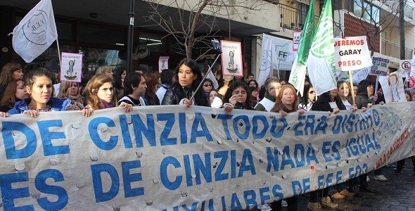 Marcha en Tribunales por el caso de una docente de San Fernando brutalmente golpeada