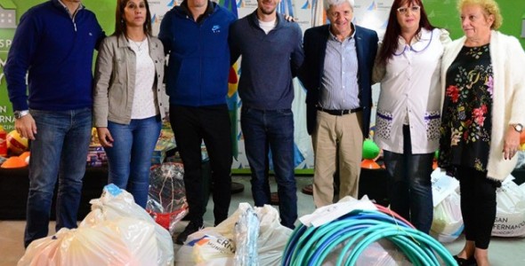 Andreotti entregó material deportivo y didáctico a todas las escuelas públicas de San Fernando
