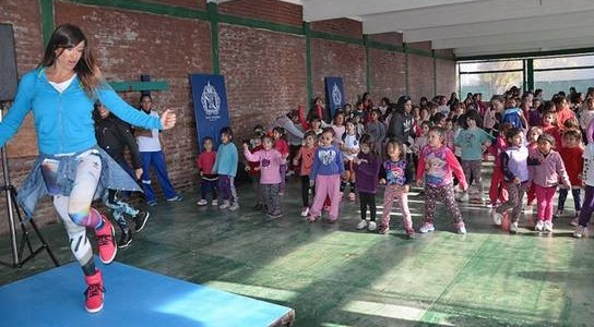 NUEVAS BECAS PARA LA ESCUELA DE VALERIA ARCHIMÓ