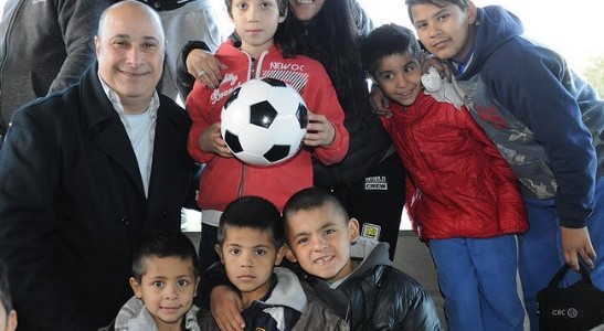 CASTELLANO: SIEMPRE ES UNA ALEGRÍA ACOMPAÑAR A LOS NIÑOS EN SU DÍA