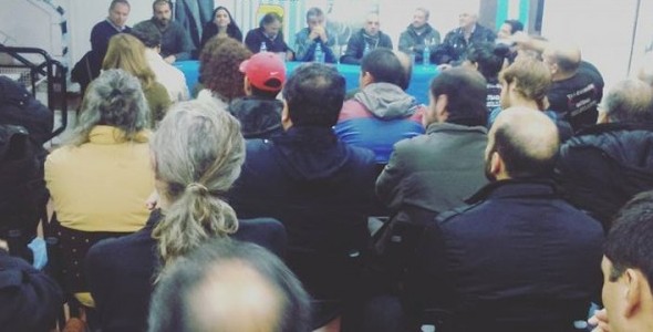 Charla debate sobre la situación de los trabajadores
