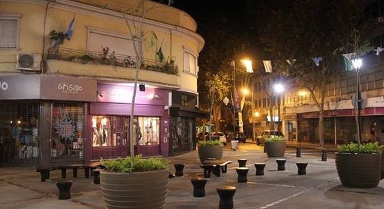 EL CENTRO COMERCIAL DE SAN ISIDRO SE VISTE DE FIESTA PARA LA NAVIDAD