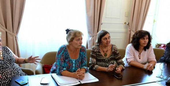 El Consejo Escolar pidió a Provincia que resuelva la paritaria del personal no docente
