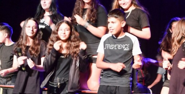 Gran cierre de Programas Artísticos Escolares Municipales en el Teatro Martinelli