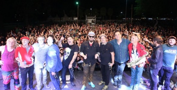 San Martín recibió la primavera al ritmo de Los Auténticos Decantes