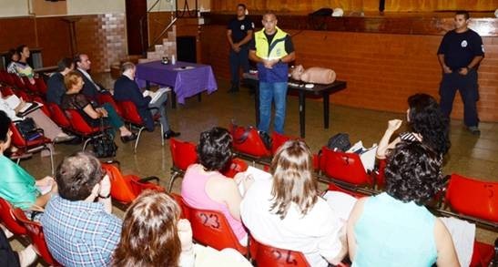 DEFENSA CIVIL DIO UNA CHARLA SOBRE MEDIDAS DE SEGURIDAD EN ESCUELAS