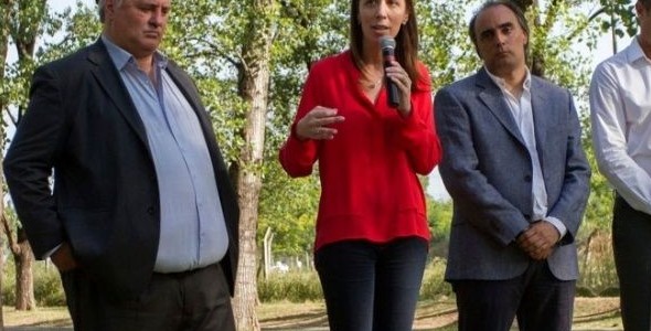 CUESTIONAN A MINISTRO DE VIDAL POR SU LICENCIA IRREGULAR AL CARGO DE INTENDENTE