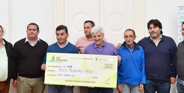 Andreotti entregó una ayuda a los pequeños productores del Delta