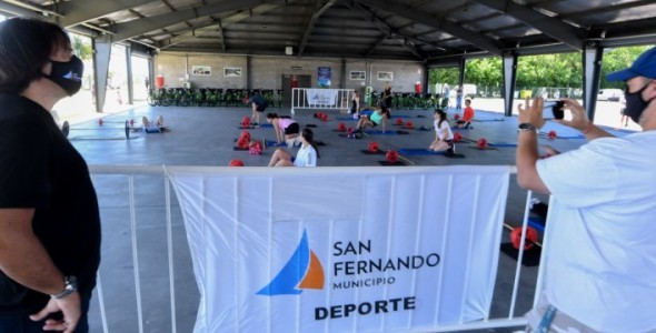 Arrancaron a puro ritmo las clases abiertas de fitness en el Parque Náutico