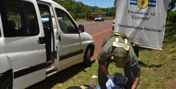 MISIONES: INCAUTARON MARIHUANA OCULTA EN UN NARCOREMIS 