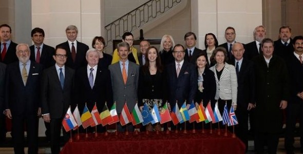 Vidal almorzó con embajadores de la Unión Europea en La Plata