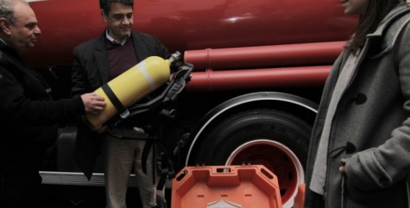 Jorge Macri entregó nuevo equipamiento a los Bomberos Voluntarios de Vicente López