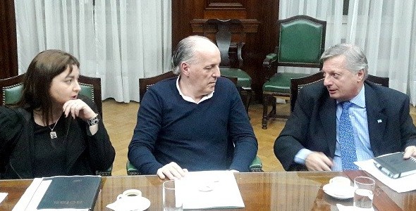 Escobar tiene Medida Cautelar contra los aumentos de tarifas