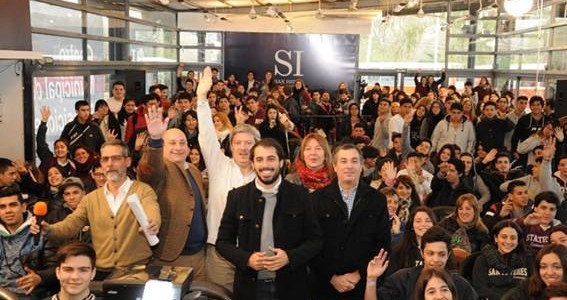 SE PRESENTÓ LA CUARTA GENERACIÓN DE ESCUELA DE VECINOS