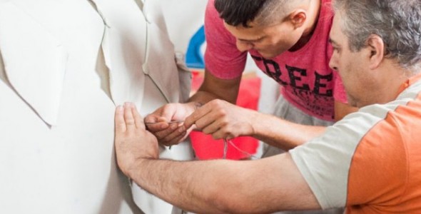 Internos fabricaron puff y mesas y las donaron al Jardín 905 de Magdalena