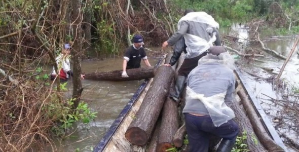 ENCUENTRO CON ISLEÑOS POR LA DRAMÁTICA SITUACIÓN POR LAS INUNDACIONES
