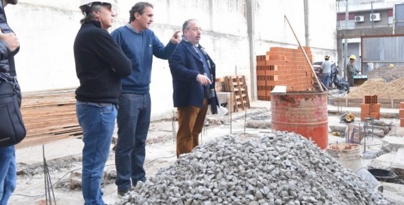 Katopodis visitó las obras del Centro Cultural y Deportivo I. L. Peretz