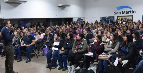 Katopodis recibió a padres y alumnos damnificados por Snow Travel