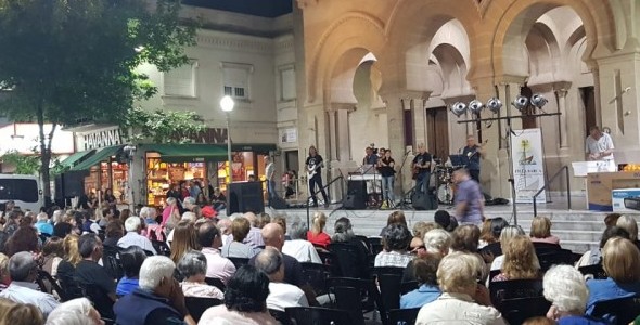 San Fernando participó del 18° aniversario de FM La Barca