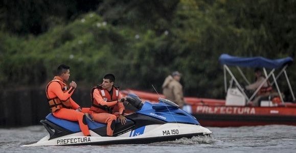 Intenso operativo para buscar a Manuel Storani tras el choque de lanchas