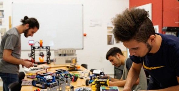 El Laboratorio de Fabricación Digital de Vicente López desarrolla mascarillas