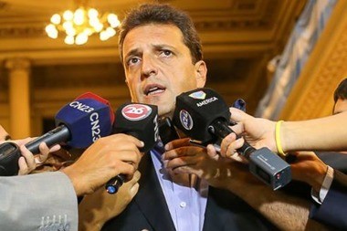 Massa propone proteger a las pymes en la ley para frenar los despidos