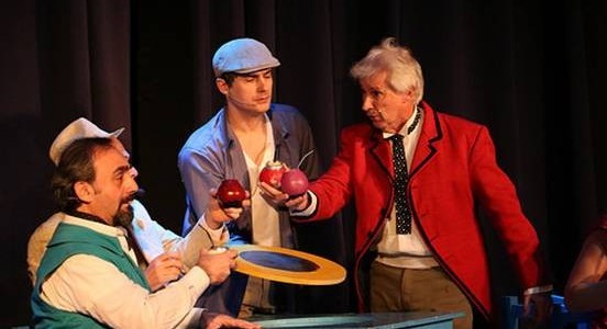 SAN ISIDRO: EL TEATRO DEL VIEJO CONCEJO SE LLENA DE OBJETOS MARAVILLOSOS