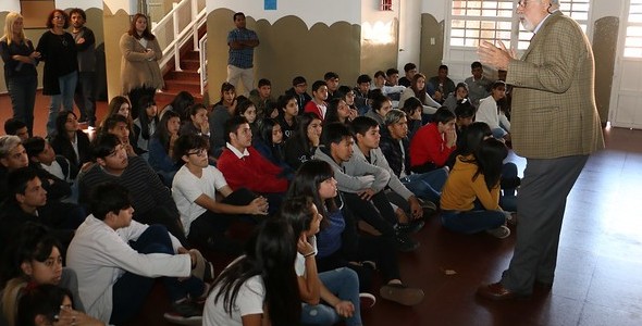CICLO DE CHARLAS SOBRE PREVENCIÓN DE ADICCIONES EN ESCUELAS DE SAN ISIDRO