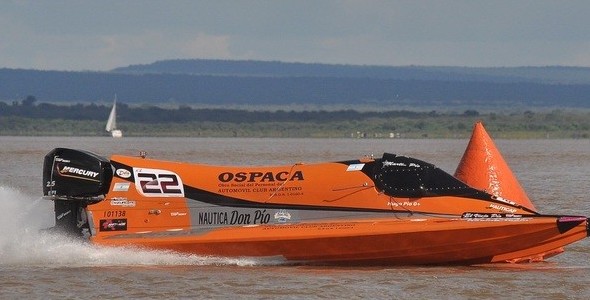 Hugo Pio ganó el GP de Santiago del Estero de la F1 Powerboat