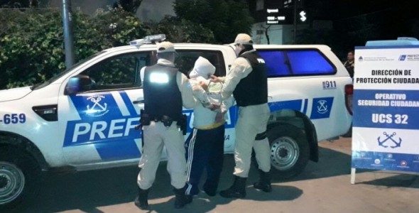 Prefectura detuvo a un hombre e incautó marihuana y cocaína