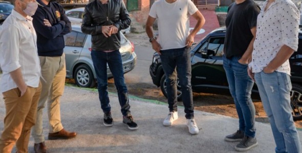 Andreotti entregó materiales de construcción para el Quincho de Hockey del Club San Fernando