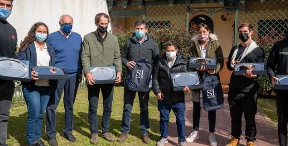 EMOTIVO RECONOCIMIENTO A LOS ATLETAS OLÍMPICOS QUE PARTICIPARON DE TOKIO 2020