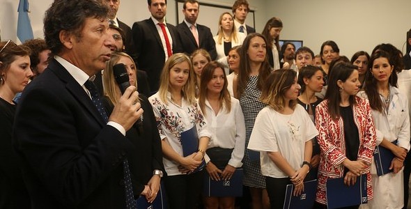 LOS HOSPITALES MUNICIPALES DE SAN ISIDRO, SEMILLEROS DE GRANDES ESPECILISTAS 