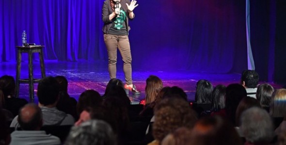 Las ‘Mujeres del Stand Up’ llenaron de risas el Teatro Martinelli de San Fernando
