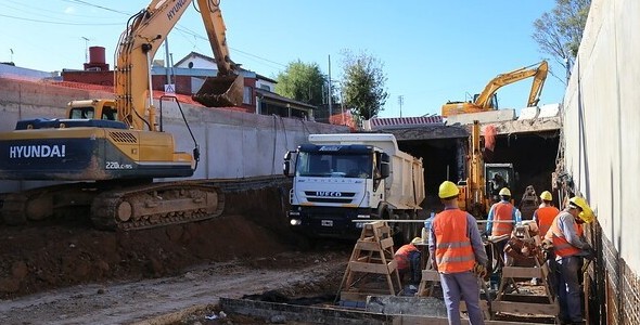 SAN ISIDRO: YA TRABAJAN EN LOS ACCESOS AL NUEVO TÚNEL DE SARRATEA