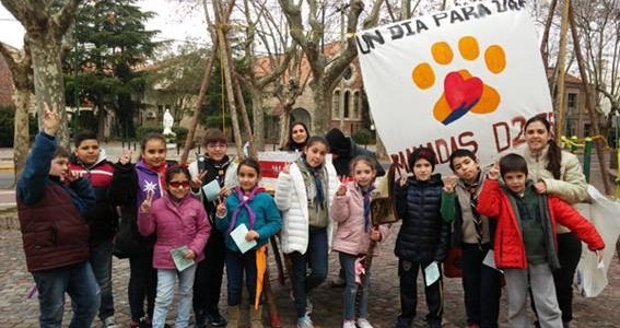 LOS SCOUTS RECOLECTARON  JUGUETES PARA ENTREGAR EL  DÍA DEL NIÑO