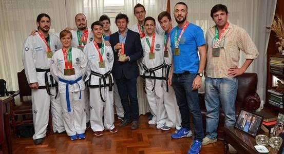POSSE RECIBIÓ A LOS CAMPEONES MUNDIALES DE TAEKWONDO