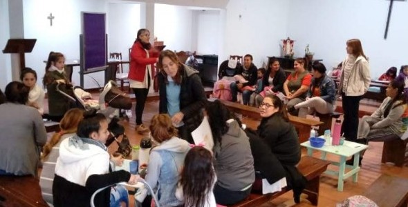 San Fernando dictó un nuevo Taller de Apego en un centro comunitario del barrio Pte. Perón