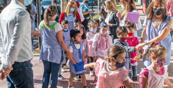 Juan Andreotti inauguró la cuarta de 7 instituciones educativas renovadas en el verano