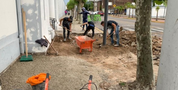 San Fernando renovó las veredas del Cementerio Municipal