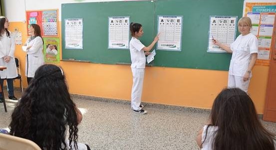 CONTROLAN LA VISTA DE ALUMNOS EN ESCUELAS PÚBLICAS DE SAN ISIDRO
