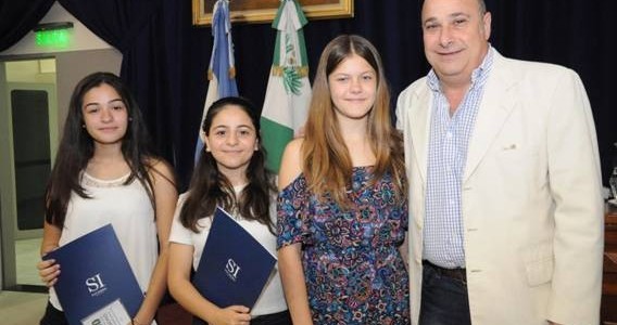 JÓVENES DE SAN ISIDRO MUESTRAN SU PREOCUPACIÓN POR LA INSEGURIDAD VIAL