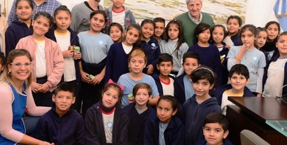 Andreotti recibió a chicos de 4to grado en el Municipio