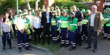 En san Isidro reparten bolsas para que los vecinos separen sus residuos